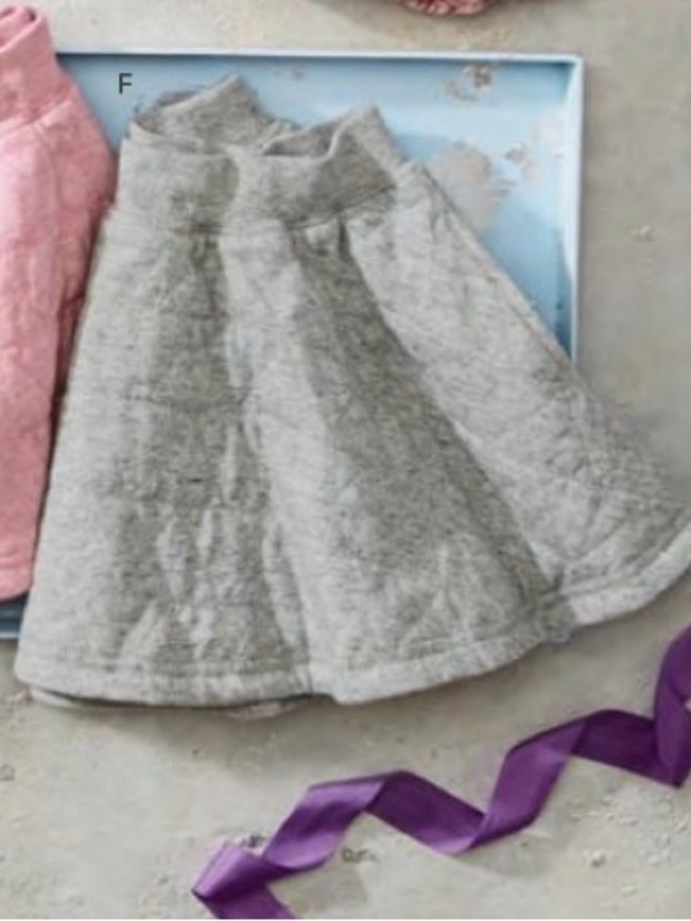 Tea Collection Girls Gray Quilted Skirt Size 7 with Pockets